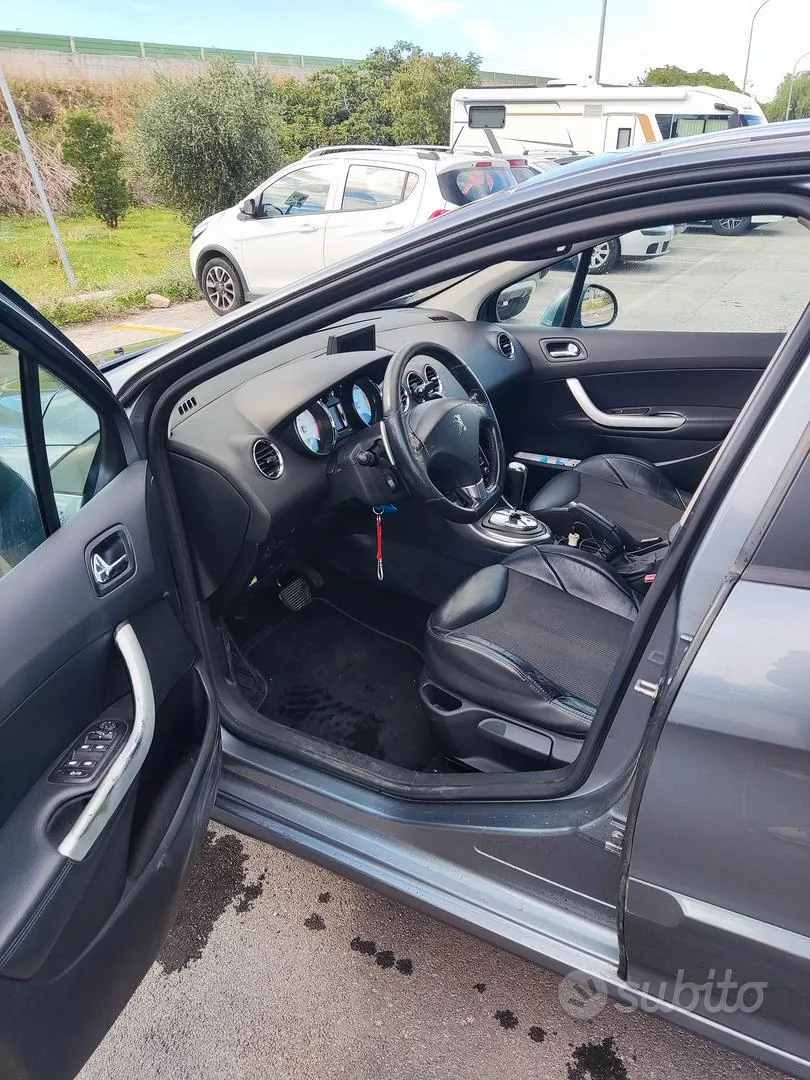 Peugeot 308 2011 photo 3