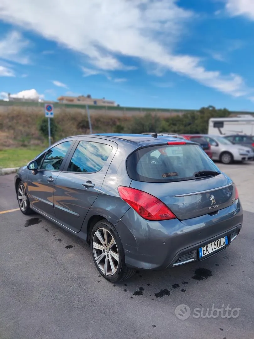 Peugeot 308 2011 photo 5