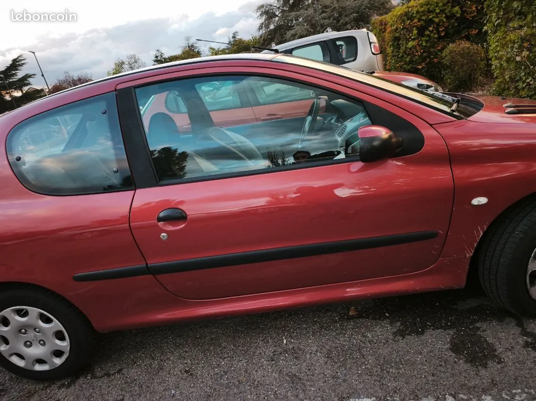 Peugeot 206 2005 photo 2