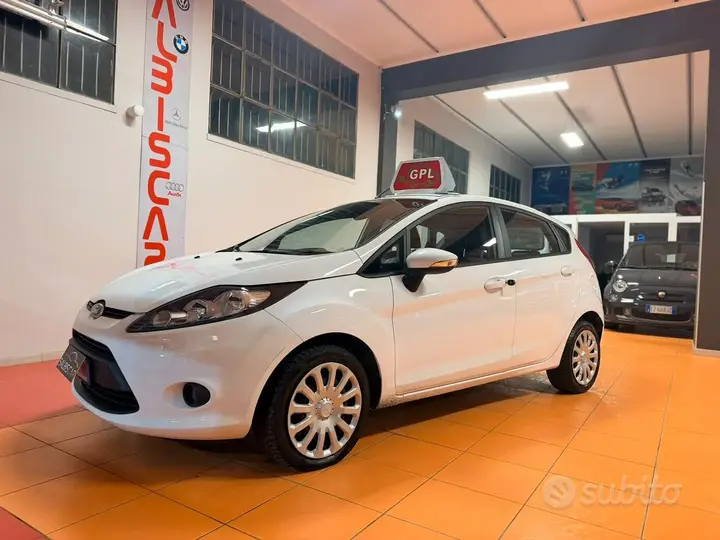 Ford Fiesta 2009 photo 3