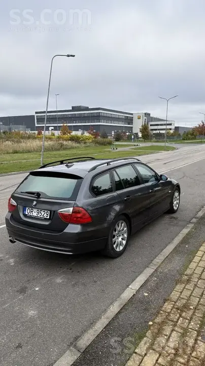 BMW 320 2007 photo 3