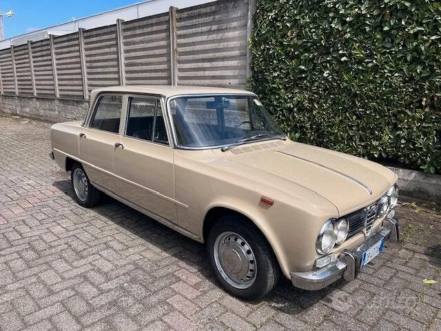 Alfa Romeo Giulia 1967 photo 2