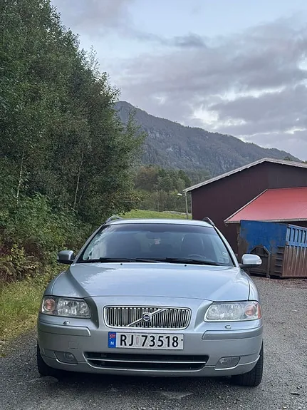 Volvo V70 2007 photo 2
