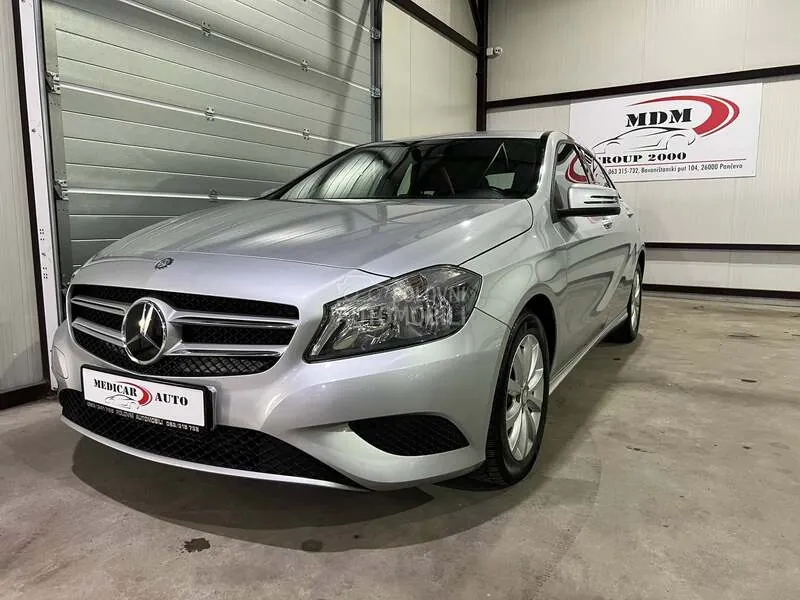 Mercedes-Benz A180 2013 photo 2