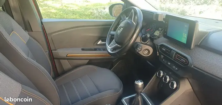 Dacia Sandero 2022 photo 3