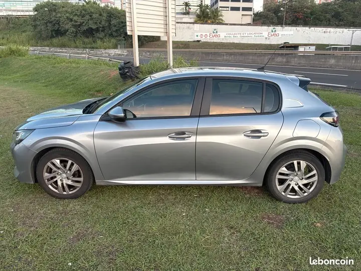 Peugeot 208 2020 photo 5