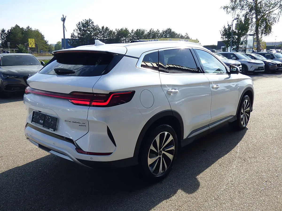 BYD Seal U 2025 photo 3
