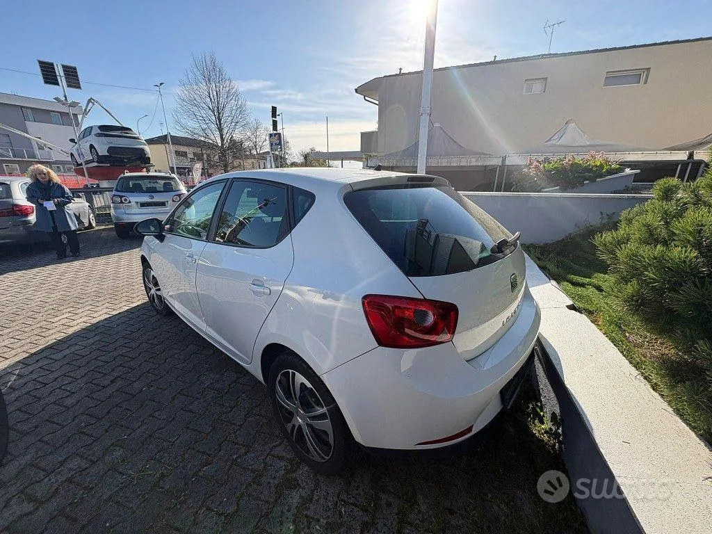 Seat Ibiza 2011 photo 4