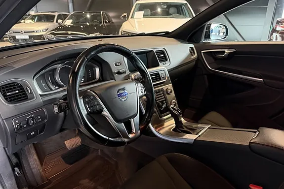 Volvo V60 Cross Country 2017 photo 4