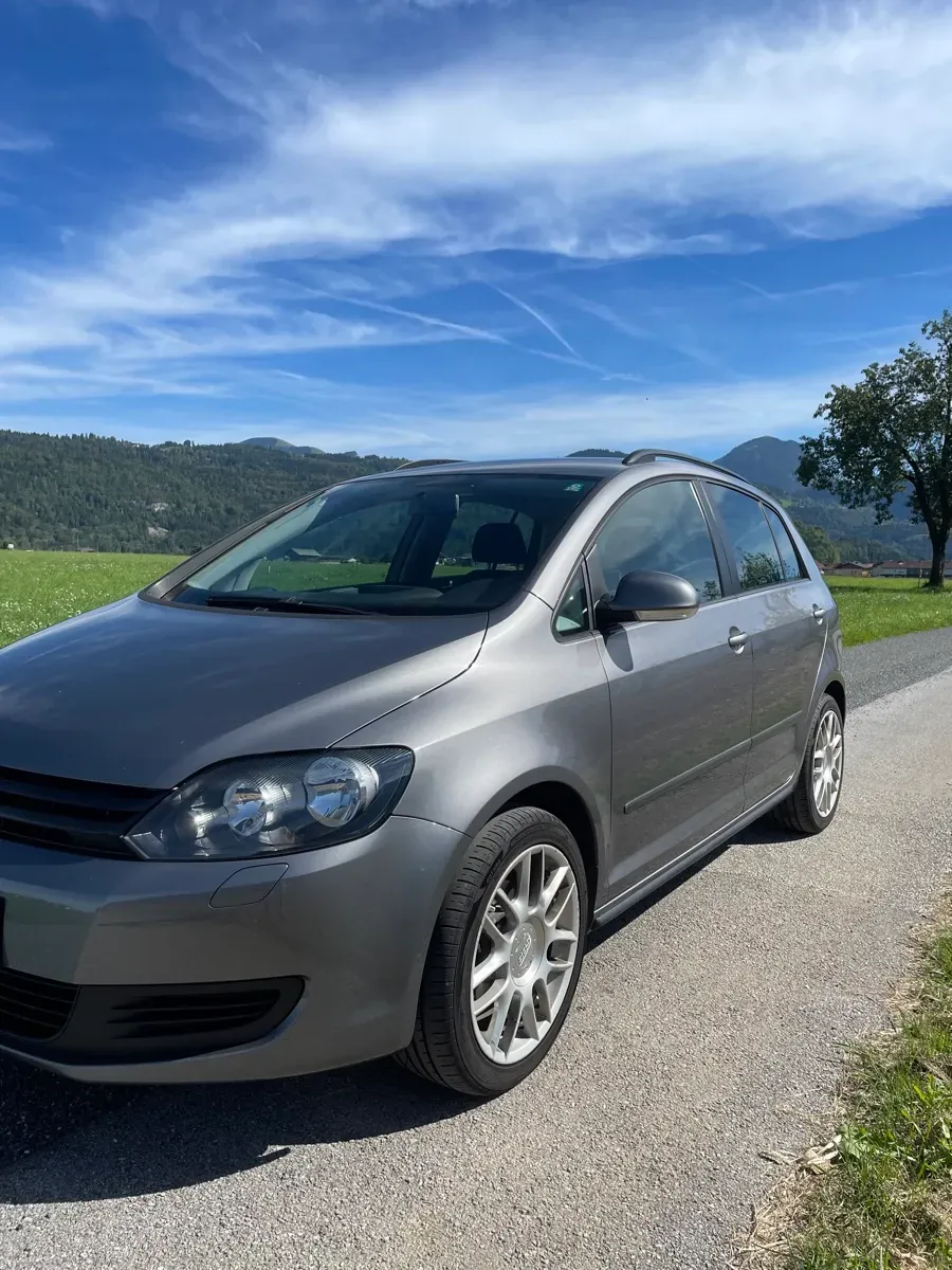 Volkswagen Golf 2009 photo 2