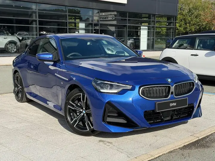 BMW 2 Series photo 5