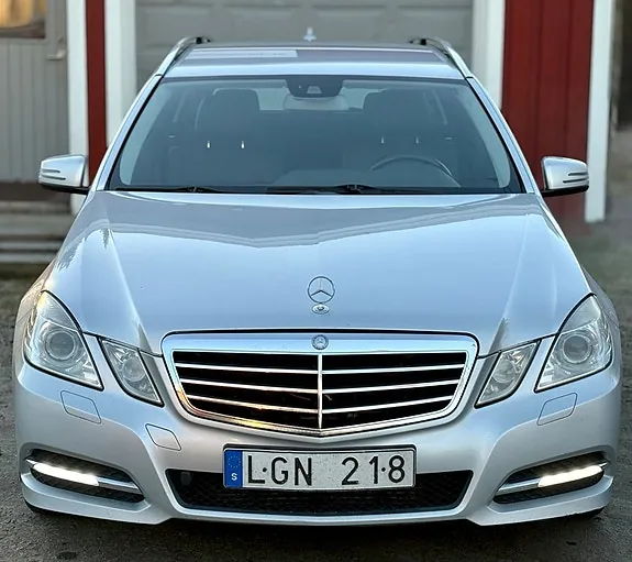 Mercedes-Benz E250 2011 photo 2