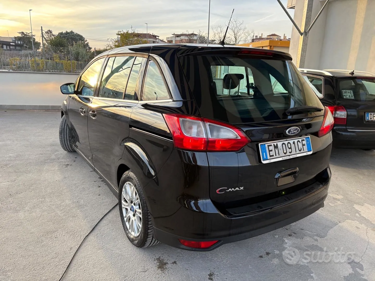 Ford C-Max 2012 photo 4