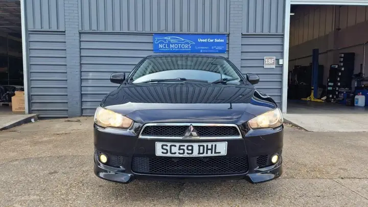 Mitsubishi Lancer 2010 photo 2