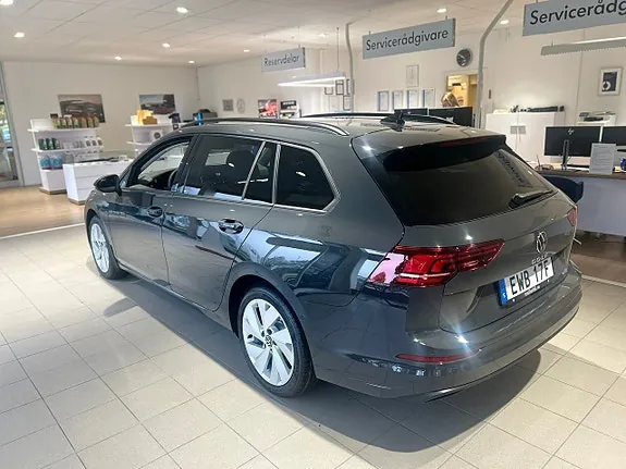Volkswagen Golf I 2026 photo 2