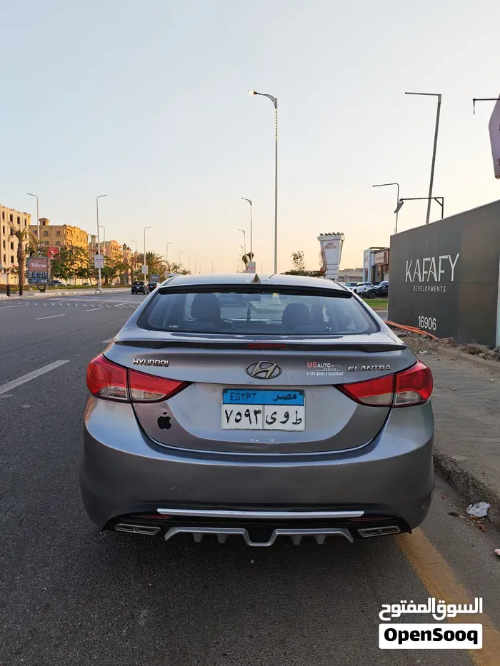 Hyundai Elantra 2013 photo 4