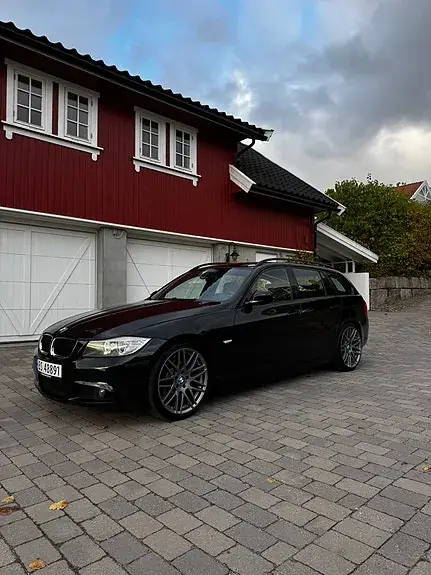 BMW 318D 2009 photo 4
