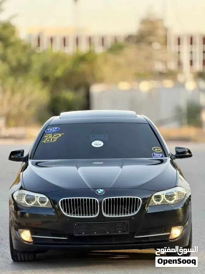 BMW 5 Series 2012 photo 2