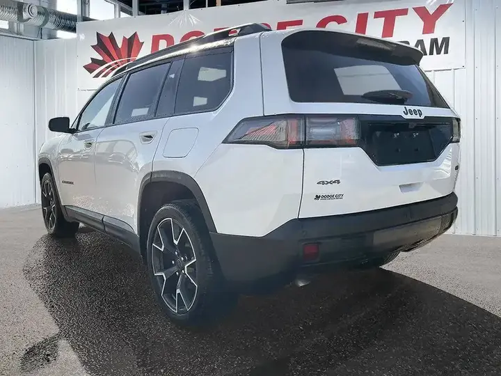Jeep Cherokee 2026 photo 4