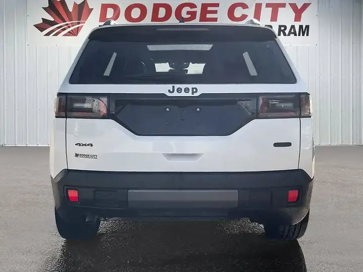 Jeep Cherokee 2026 photo 5