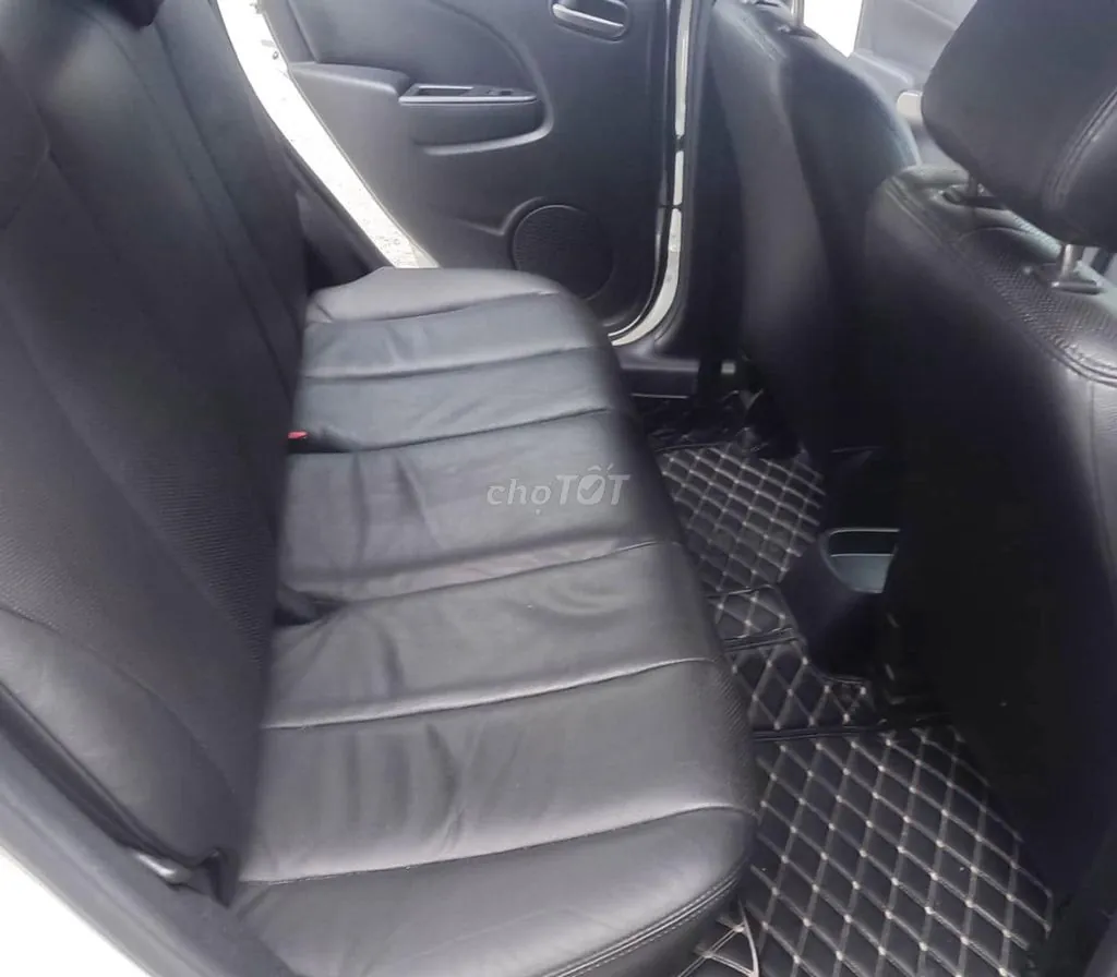 Mazda 2 2012 photo 5