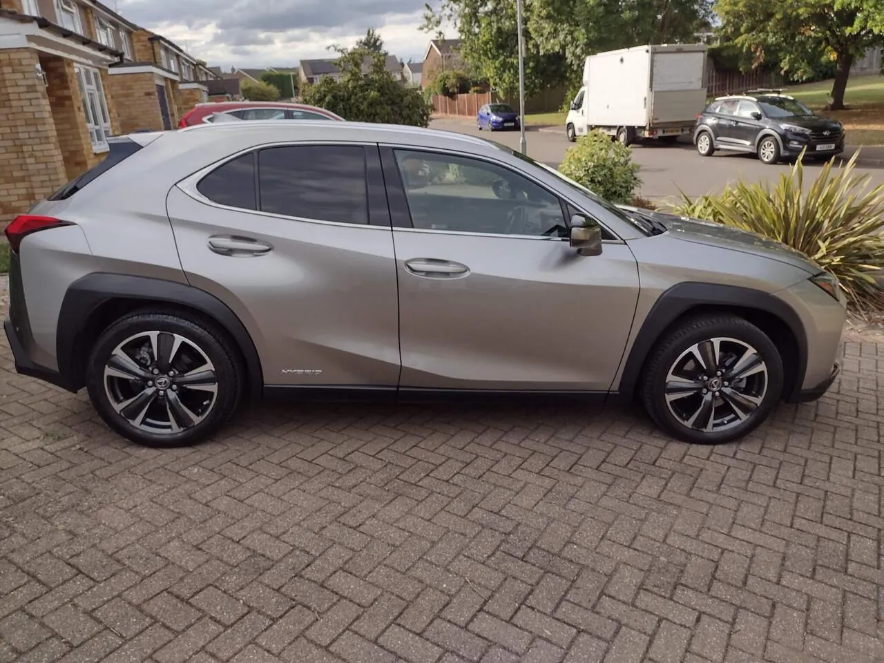 Lexus Ux 2021 photo 2