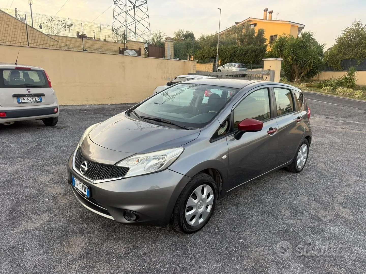 Nissan Note 2016 photo 2