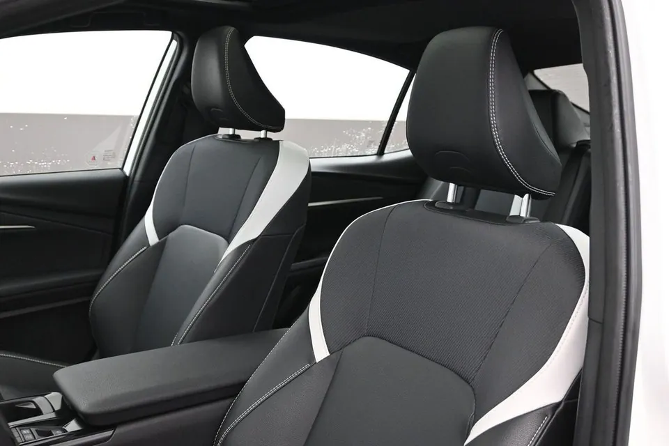 Toyota Camry 2025 photo 4