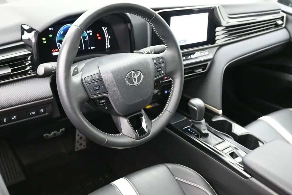 Toyota Camry 2025 photo 5