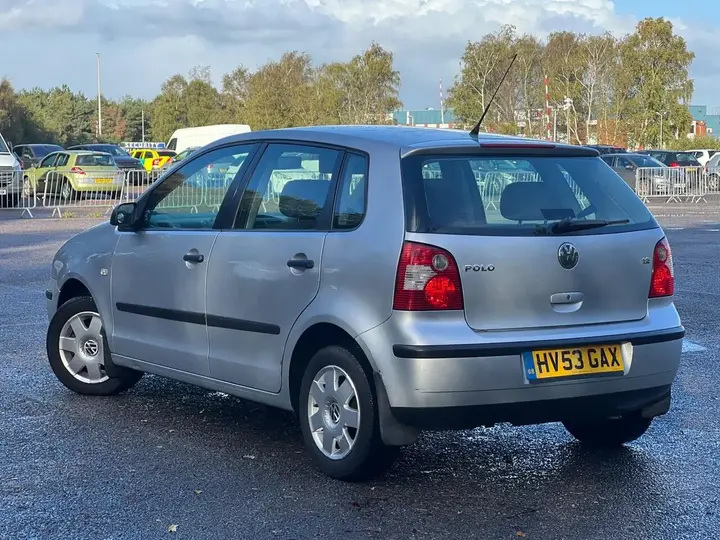 Volkswagen Polo 2003 photo 2