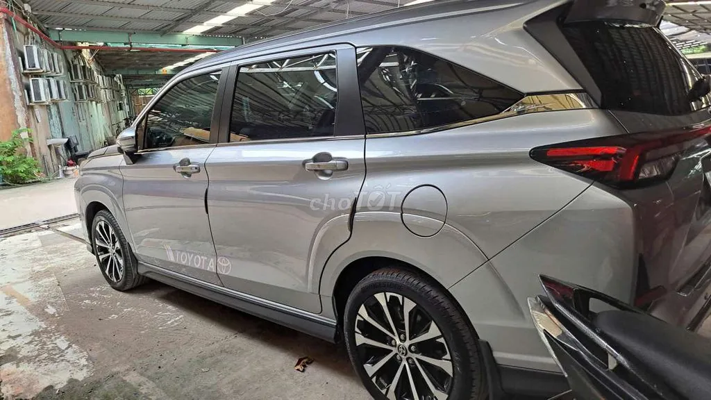 Toyota Veloz Cross 2023 photo 4