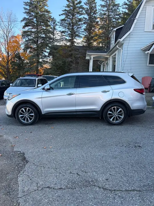 Hyundai Santa Fe 2017 photo 2