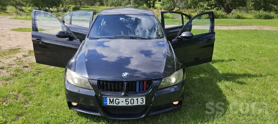 BMW 330D 2006 photo 2