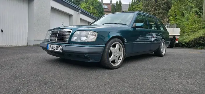 Mercedes-Benz S124