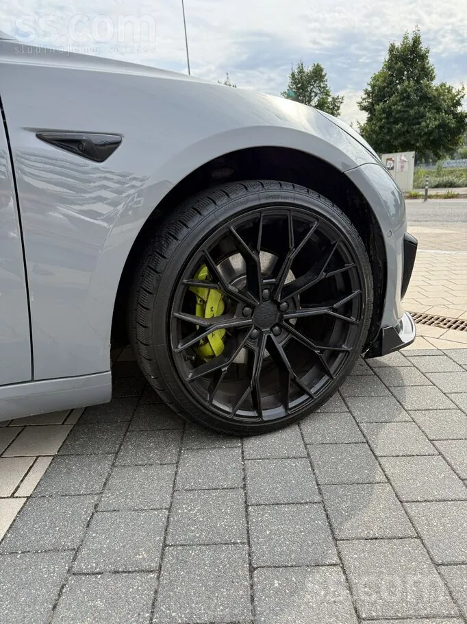 Tesla Model 3 2020 photo 4