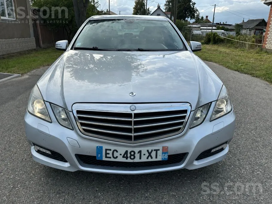 Mercedes-Benz E220 2010 photo 2