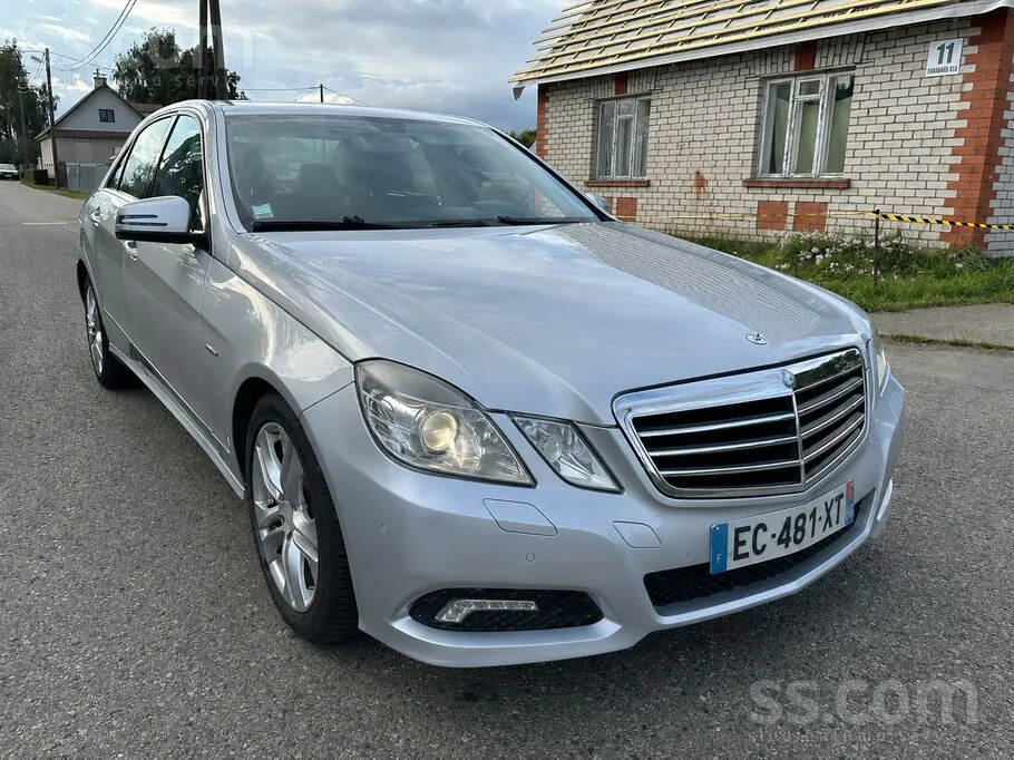 Mercedes-Benz E220 2010 photo 3