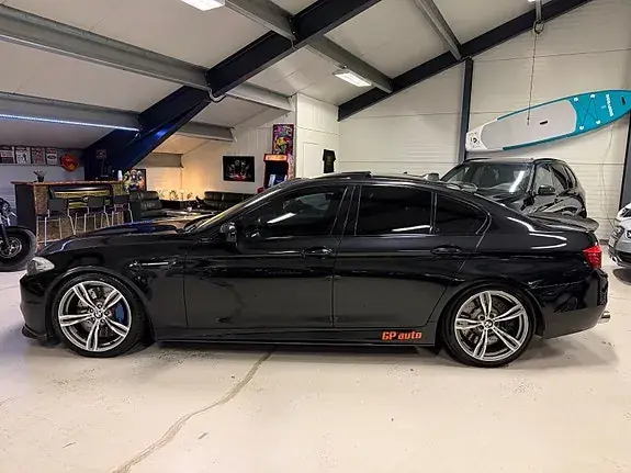 BMW M5 2013 photo 2