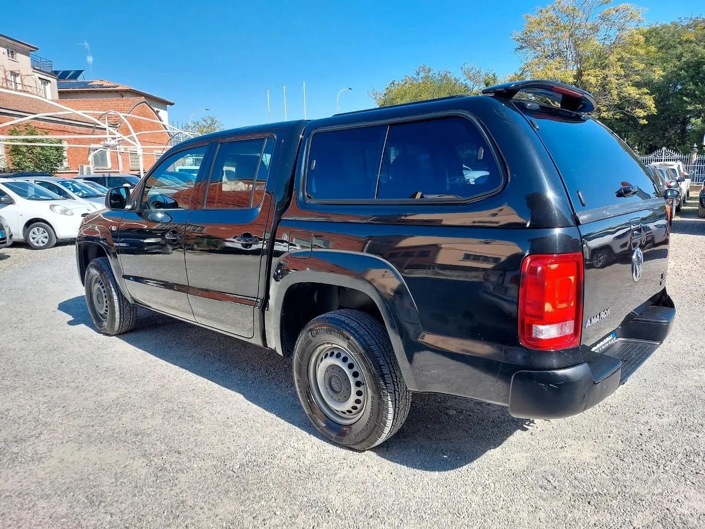 Volkswagen Amarok 2011 photo 2