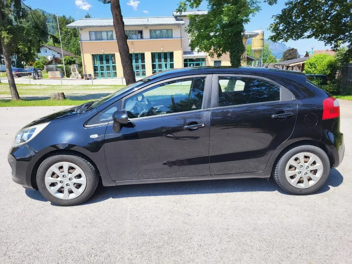 Kia Rio 2011 photo 2
