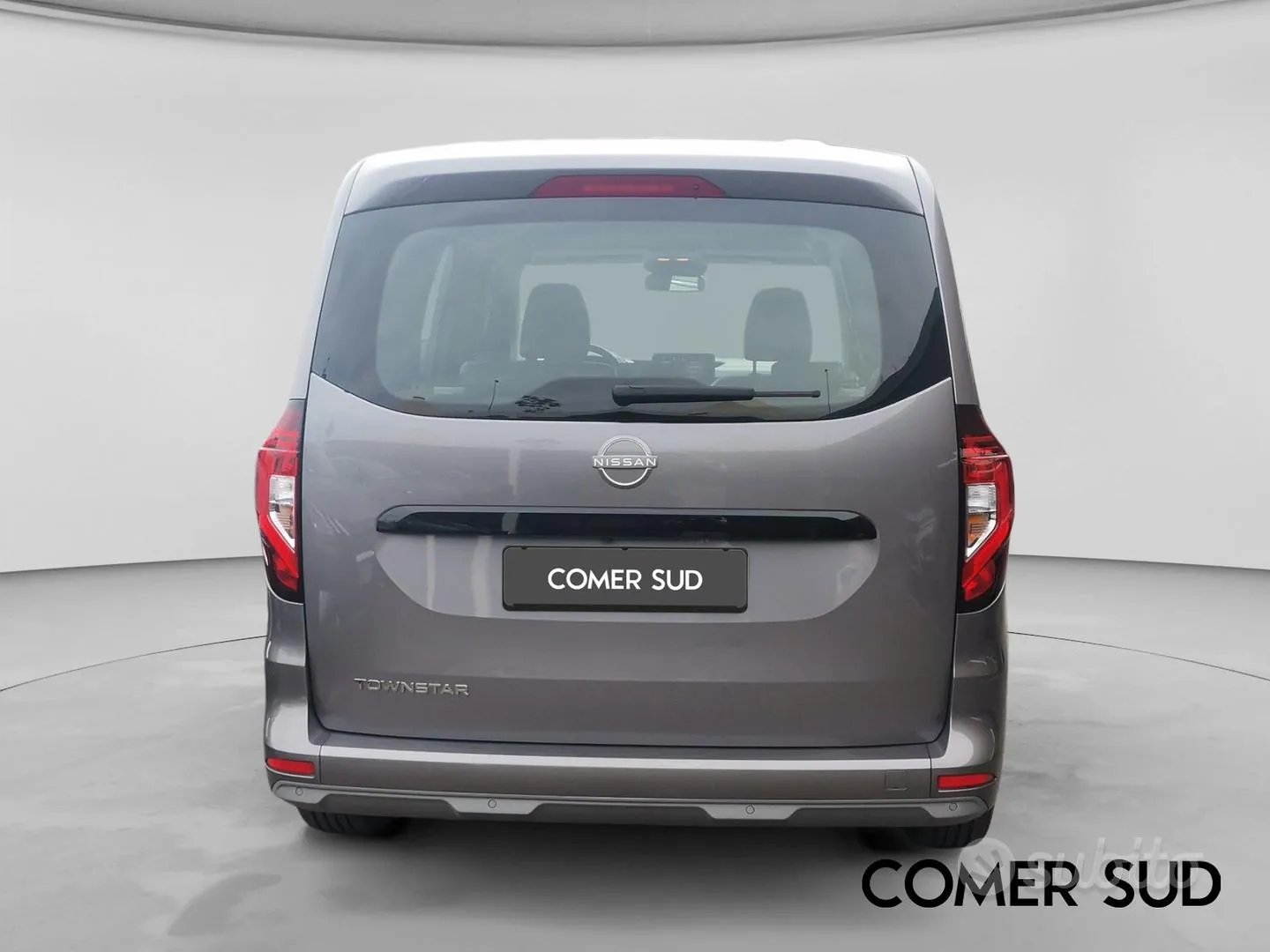 Nissan Townstar photo 4