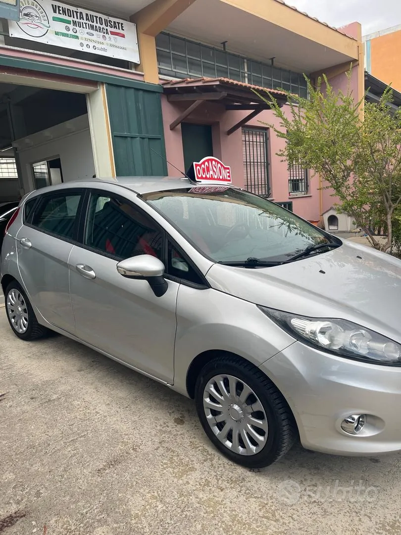 Ford Fiesta 2012 photo 3