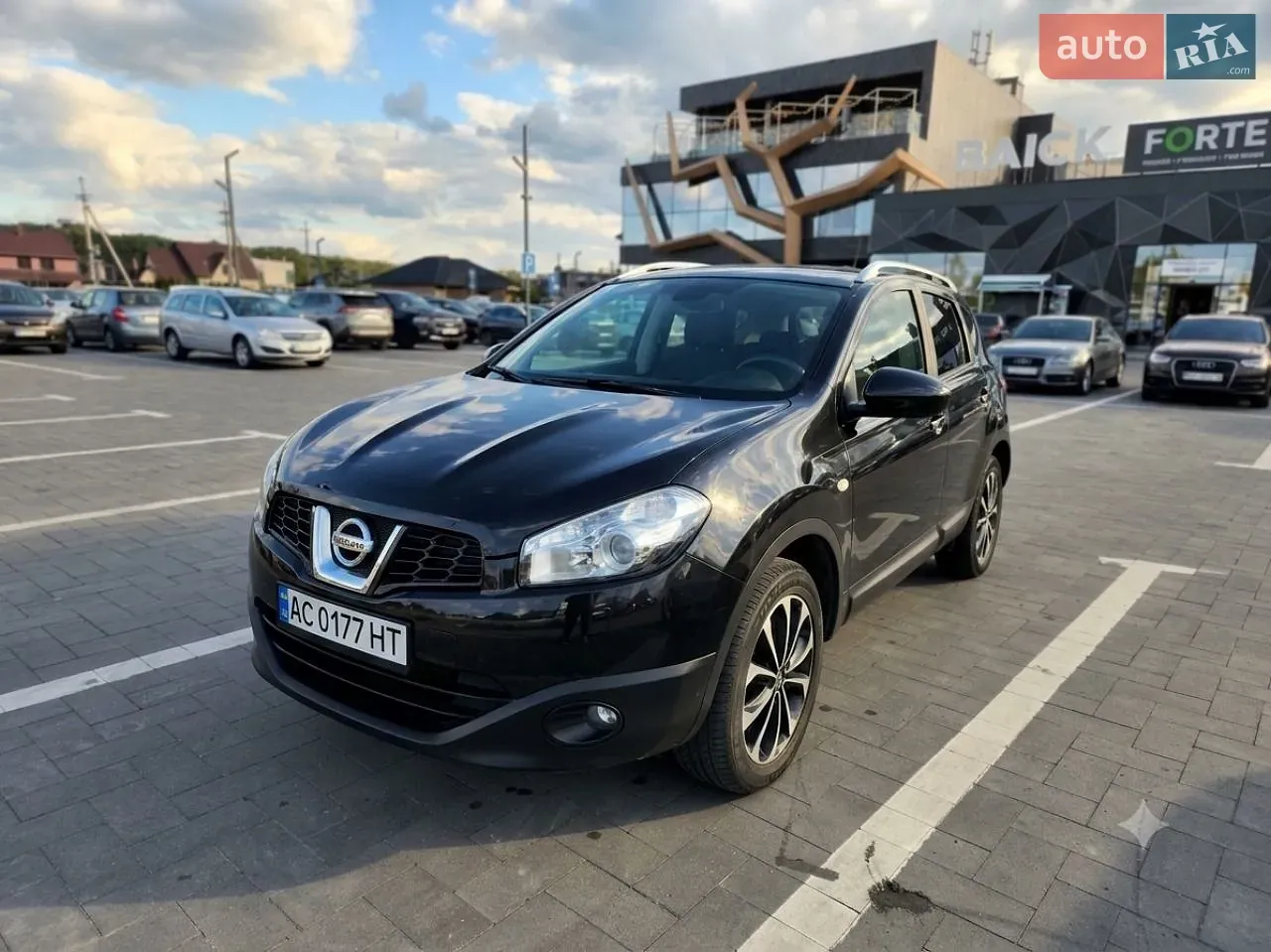 Nissan Qashqai 2011 photo 2