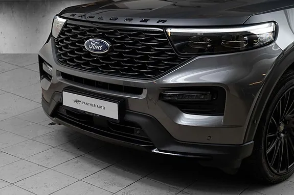 Ford Explorer 2022 photo 2