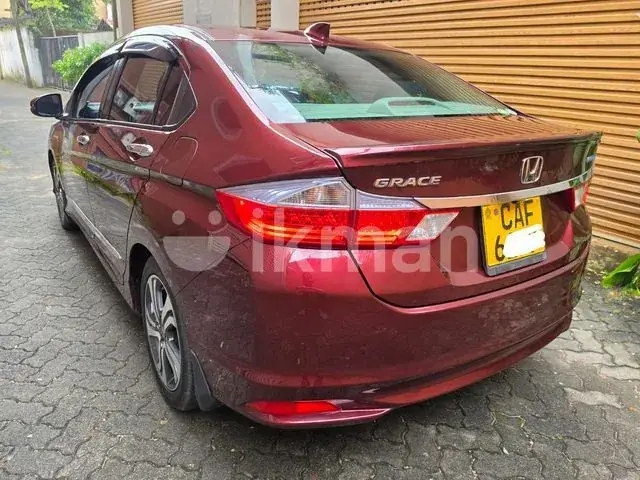 Honda Grace 2015 photo 5