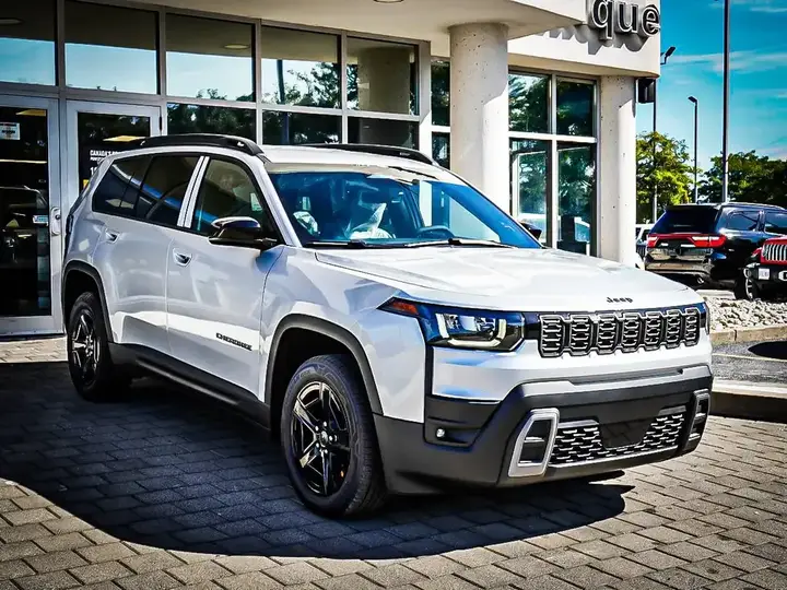 Jeep Cherokee 2026 photo 2