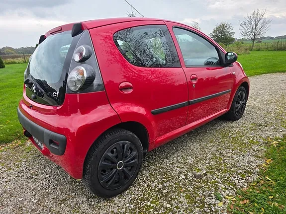 Citroen C1 2013 photo 3