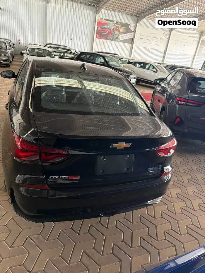 Chevrolet Cruze 2027 photo 3