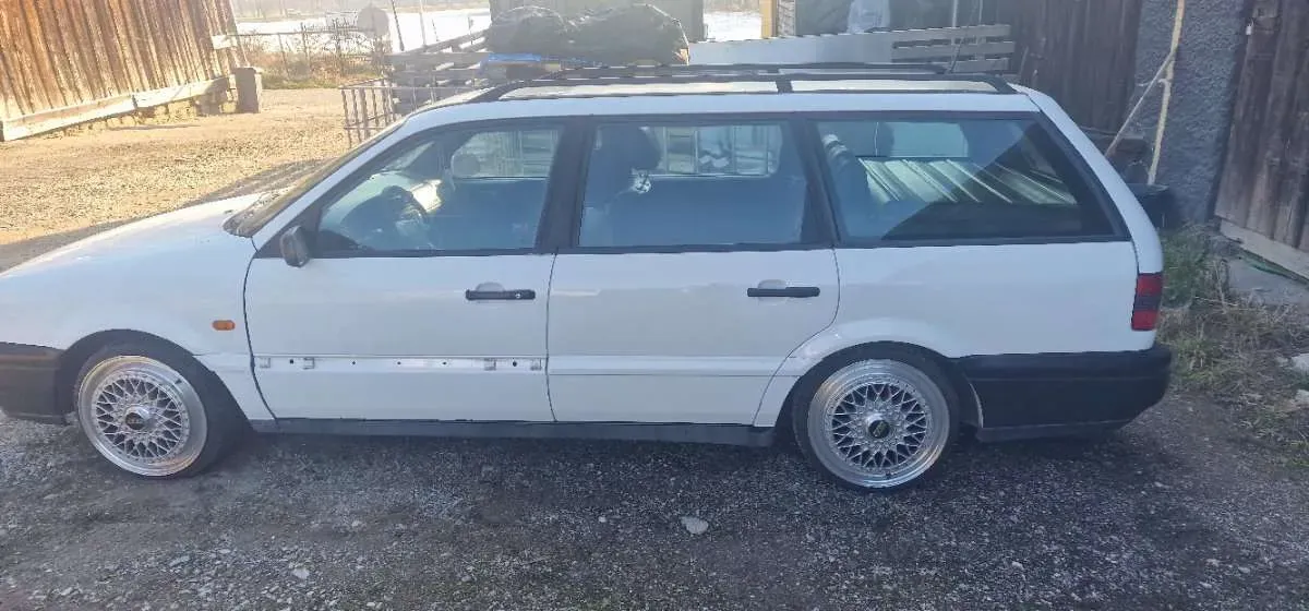 Volkswagen Passat 1994 photo 3