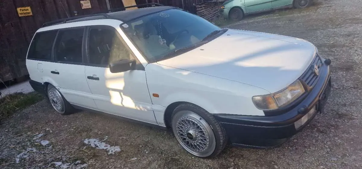 Volkswagen Passat 1994 photo 2